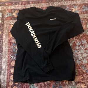 Patagonia Men's Black Long Sleeve Tee